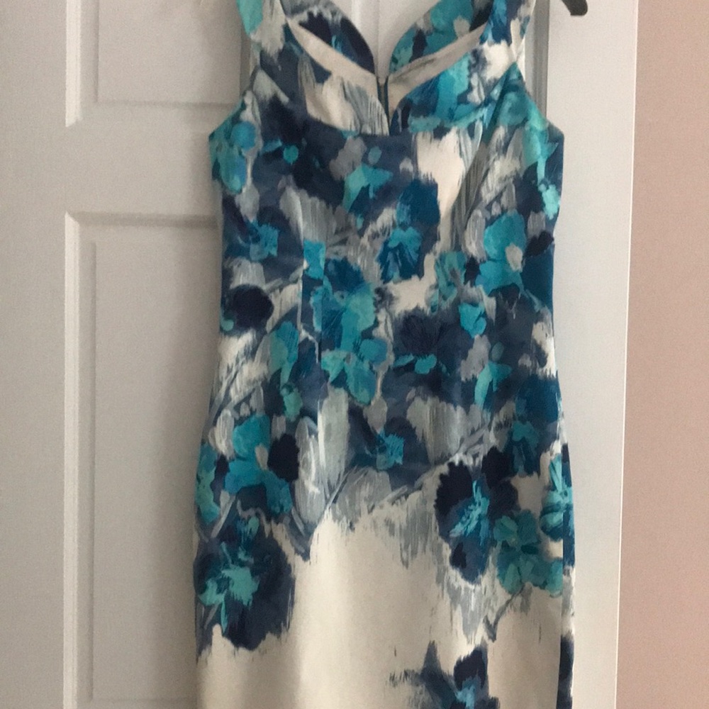 Women’s dress